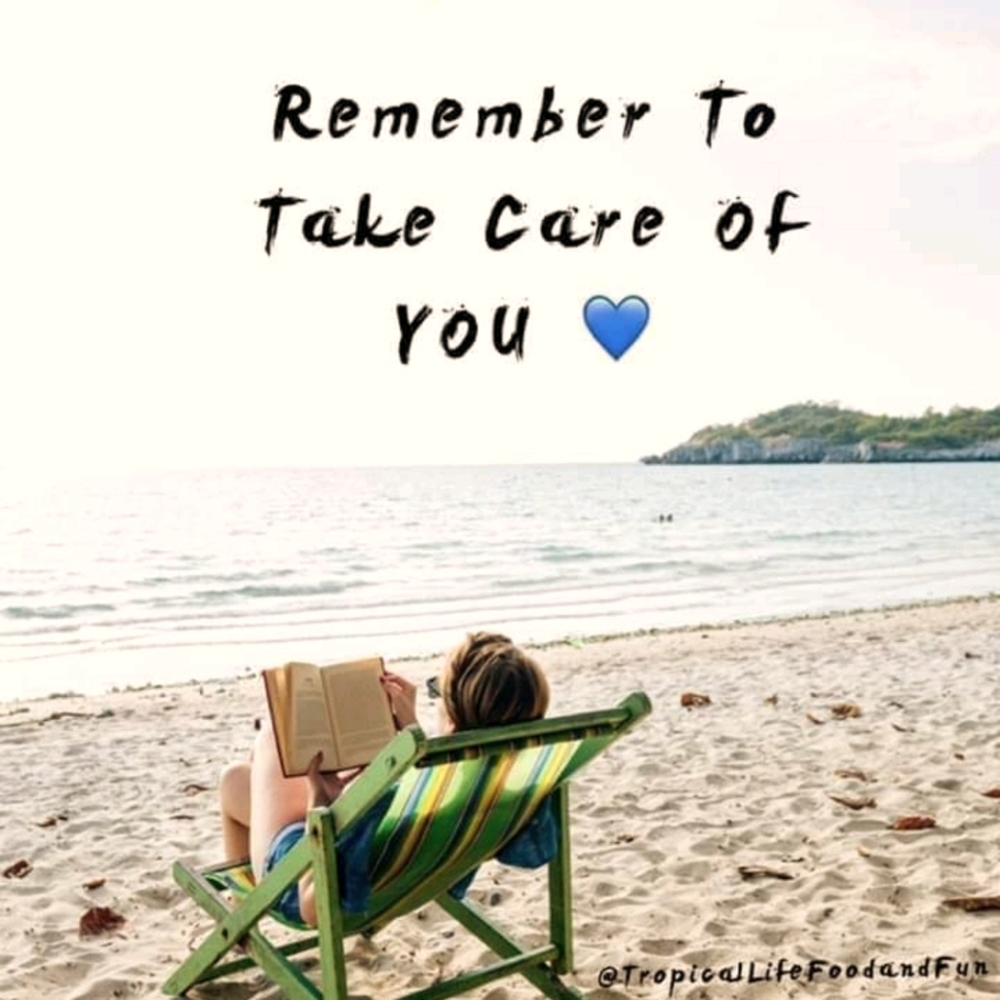 Check out my boutique buy 1 get 1/2 off 📴